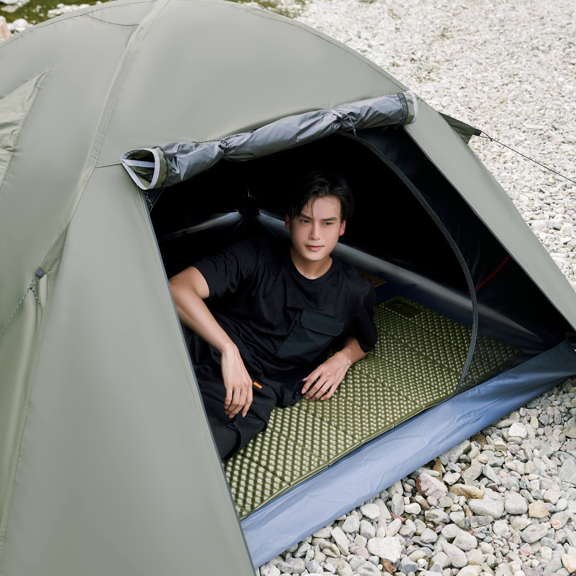 Sunny Black Coating Beginner Hiking Tent - Mobi Garden